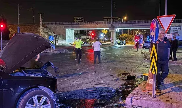 Kayseri'de kazaya karışan otomobil, çarpışmadan 200 metre sonra ancak durabildi: 1 yaralı