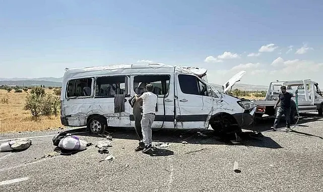 Diyarbakır'da minibüs kazasında ölü sayısı 5'e yükseldi