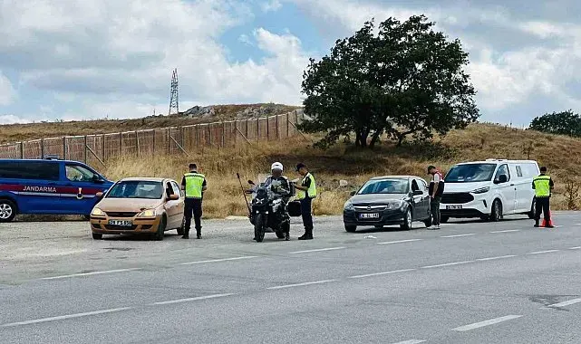 Bilecik'te Güven ve Huzur Uygulamasında 8 yoklama kaçağı yakalandı