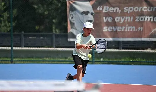 Kuşadası Tenis Kulübü'nde ulusal turnuva heyecanı yaşanmaya başladı