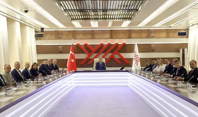 Yeni rektörlerin mazbataları verildi