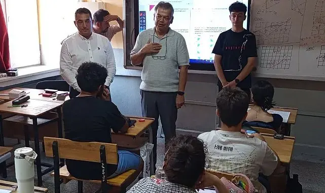 Nazilli'de öğrenciler yaz tatilinde de ders başında