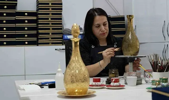 Cam, ustaların elinde sanata dönüşüyor