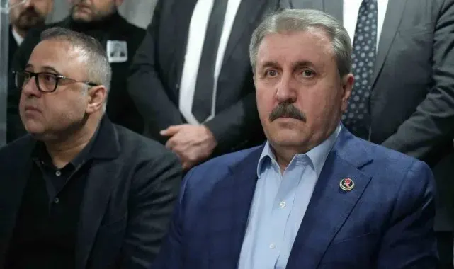 BBP Genel Başkanı Destici, merhum Pevrul Kavlak için Kur'an-ı Kerim okudu