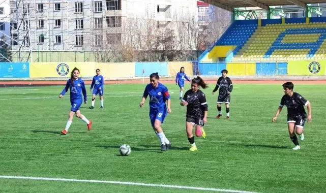 Yeşil sahanın melekleri farklı kazandı