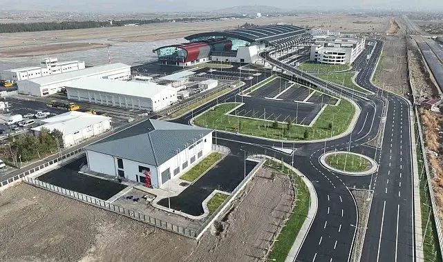 Başkan Büyükkılıç duyurdu: Kayseri Havalimanı 'Başmüdürlük' statüsüne kavuştu