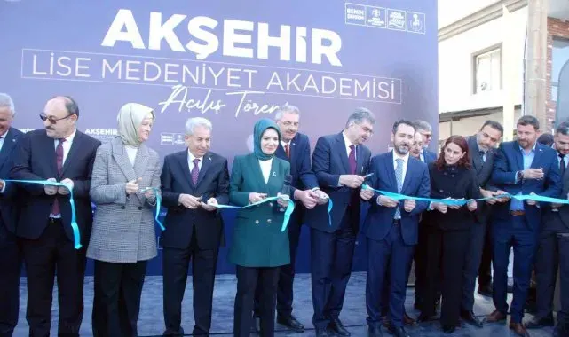 Bakan Göktaş: "Gençlerin geleceğe hazırlanması hepimizi ilgilendiren çok özel bir alan"