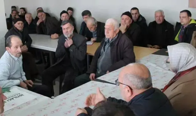 Çiftçilerin ayağına giderek bilgilendiriyorlar