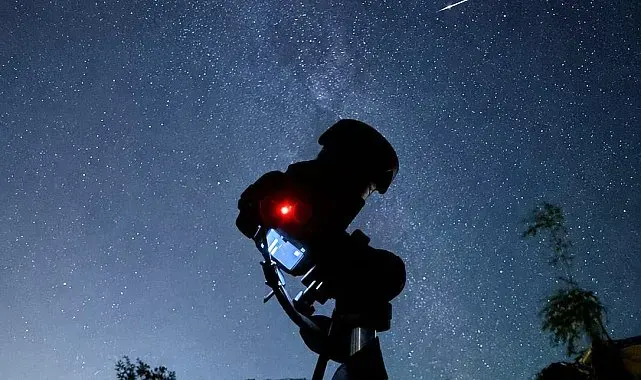 Perseid meteor yağmuru Bandırma semalarında görsel şölen sundu