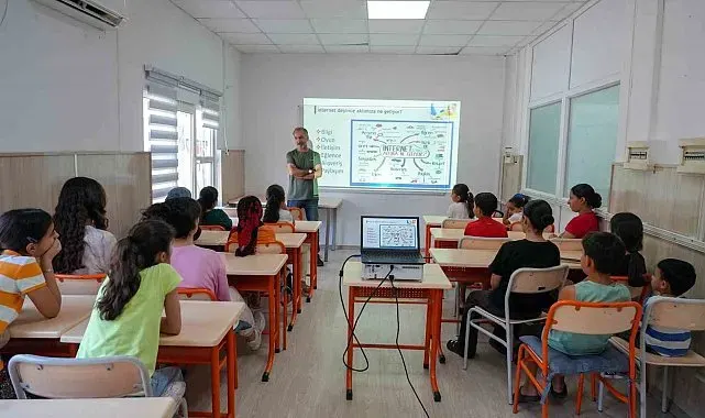 Çocuklara güvenli internet eğitimi verildi