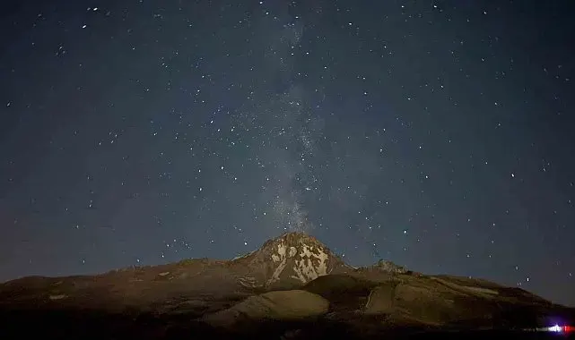 Gökyüzü tutkunları, Perseid meteor yağmurunu Erciyes'te takip etti