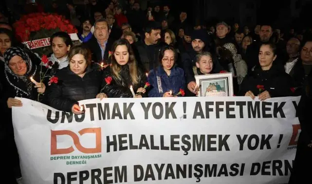 Adana'da depremin yıl dönümde gözyaşları sel oldu