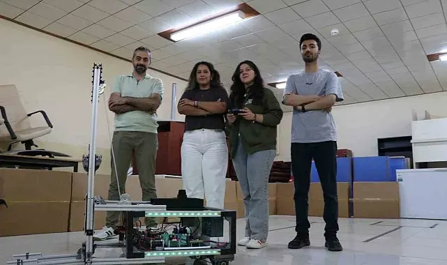 Üniversite öğrencileri fabrikalarda insan gücünü azaltacak yapay zekalı forklift geliştirdi
