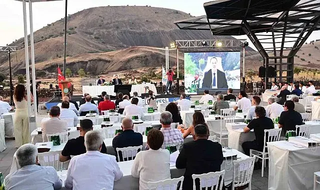 Büyükşehir Meclisi Kula Jeopark'ta toplandı
