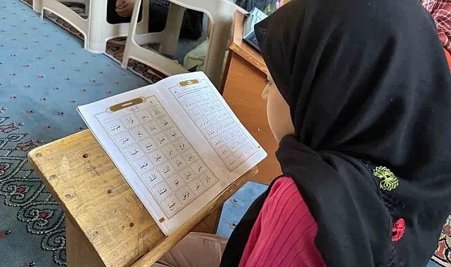 Camiler çocuk sesleriyle şenleniyor: Minikler hem öğreniyor hem eğleniyor