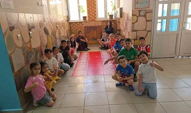Yaz tatilinde ellerine tablet değil tuval ve fırça aldılar
