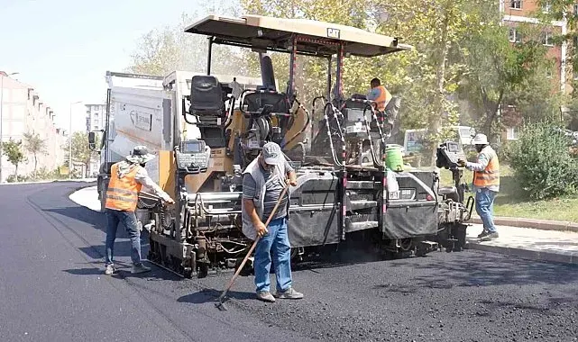 Şehitkamil'de yol seferberliği sürüyor
