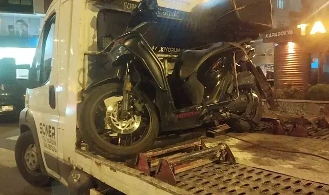 Alkollü sürücü motosikletle çarpıştı, 1 kişi hayatını kaybetti