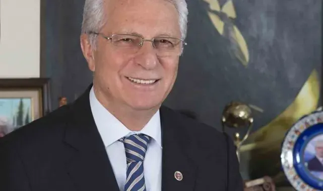 Apaydın: "Gazeteciler toplumun sesi, vicdanı ve aynasıdır"