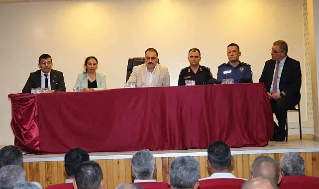 Kaymakam Battal, muhtarlarla bir araya geldi