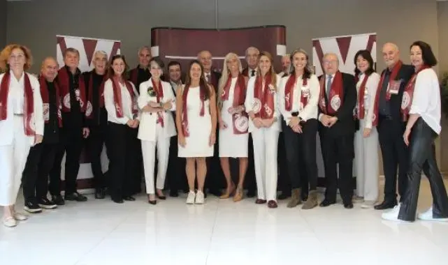 Türk voleybolu bir ilke daha imza attı