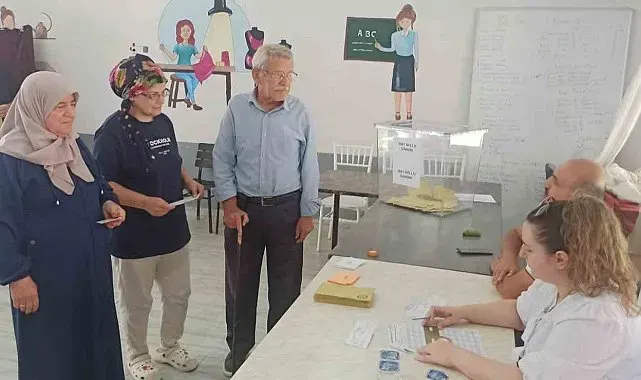 Devrek'te köy statüsündeki yerleşim birimi mahalle olmak için referanduma gitti