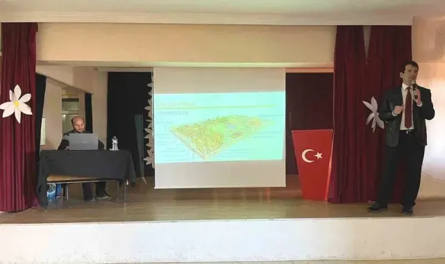 Dumlupınar'da "Mahzun Kalplerin Esir Şehri Kudüs" konulu konferans