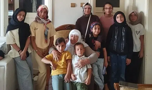 Yaz Kur'an kursu öğrencilerinden yaşlılara ziyaret