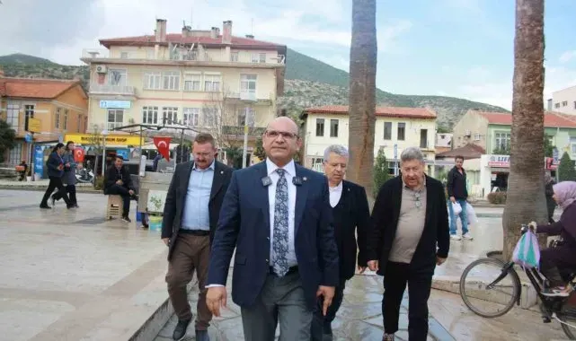 Milas Beleiye Başkan aday adayı Dr. Günlük, Milas Belediyesi çalışanları ve esnafla buluştu