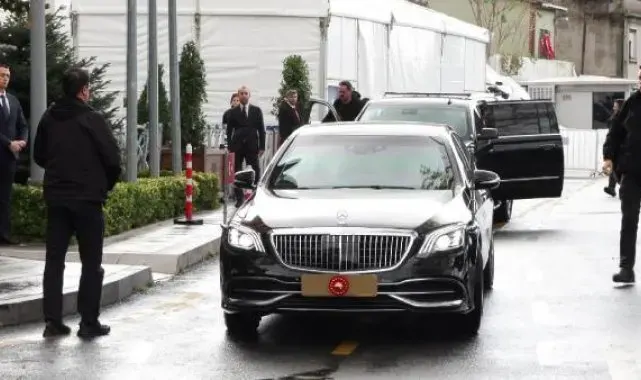 Cumhurbaşkanı Erdoğan Ak Parti İstanbul İl Başkanlığı'nda