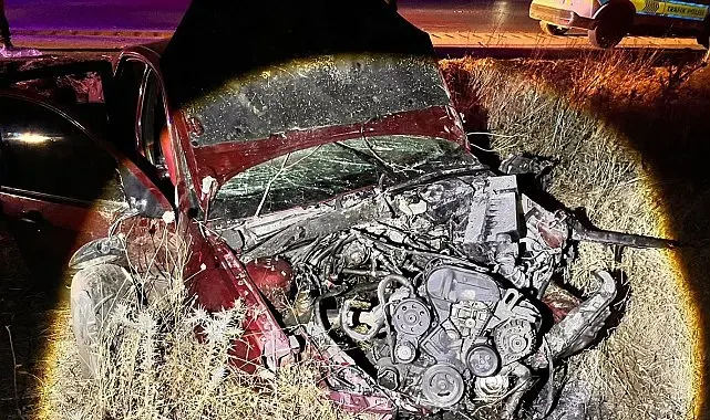 Kontrolden çıkan otomobil yol kenarına savruldu: 2'si ağır, 3 yaralı