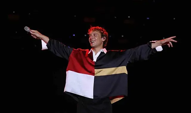 Edis ve Bengü, 6 gün süren festivalin final konserinde 40 bin kişiye unutulmaz bir gece yaşattı