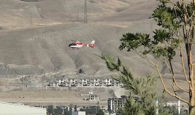 Hamile kadın ambulans helikopter ile Van'a getirildi