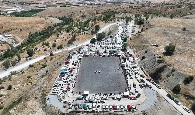 Sorgun Modifiye Araç Fuarı film setlerini aratmadı