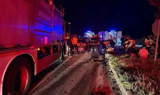Sakarya'da iki otomobilin çarpıştığı kazada 5 kişi yaralandı