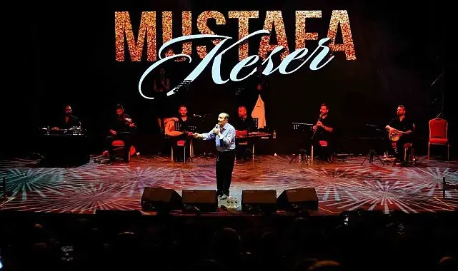 Mustafa Keser'den müzik ve kahkaha dolu gece