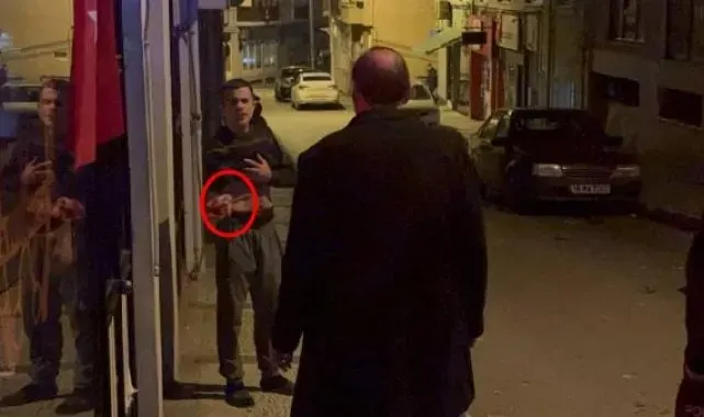 Elinde bıçakla sokağı çıkıp taşkınlık yapınca gözaltına alındı