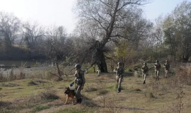 Edirne'de Yunanistan'a kaçarken yakalanan 4 terör şüphelisi tutuklandı