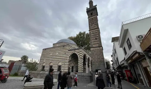 Diyarbakır'da hafta sonu turist yoğunluğu