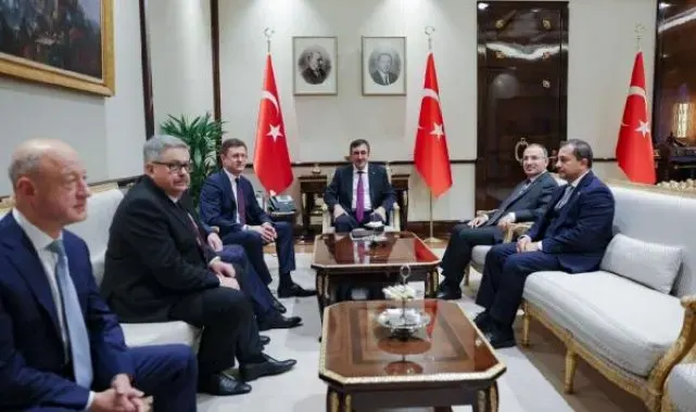 Cumhurbaşkanı Yardımcısı Yılmaz, Rusya Başbakan Yardımcısı Novak ile görüştü