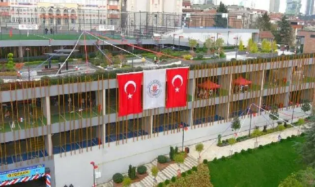 Kağıthane'de Gültepe- Telsizler- Ortabayır Kapalı Otoparkı hizmete açıldı