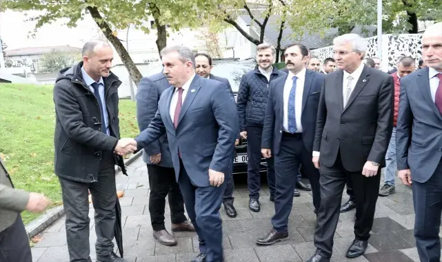 BBP Genel Başkanı Destici, Sakarya'da partisine yeni üye katılım töreninde konuştu: