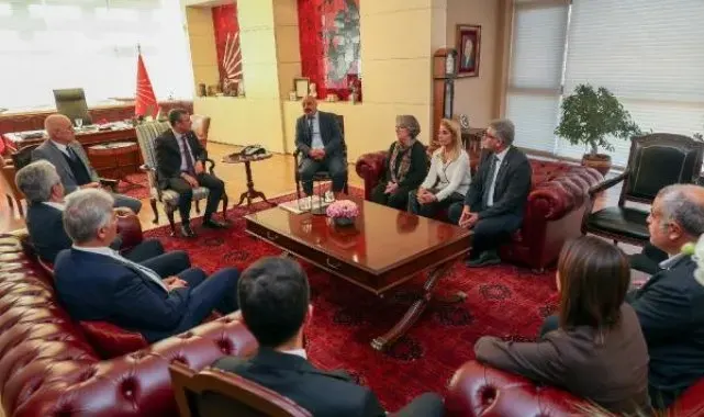 Özgür Özel; Alevi Vakıf, Federasyon ve Dernek Başkanlarıyla bir araya geldi