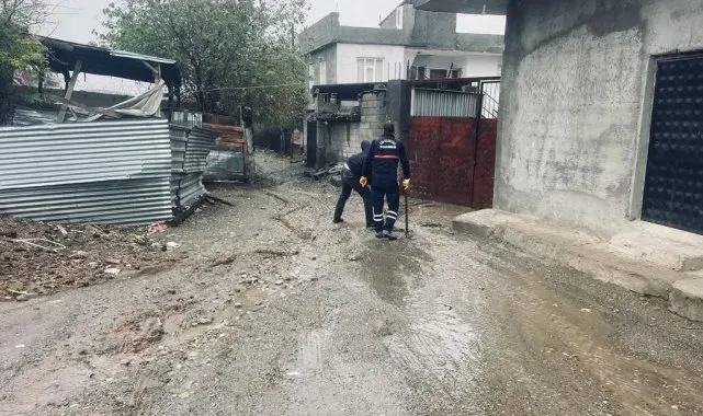 Diyarbakır'da yağış sonrası sokaklarda temizlik yapıldı