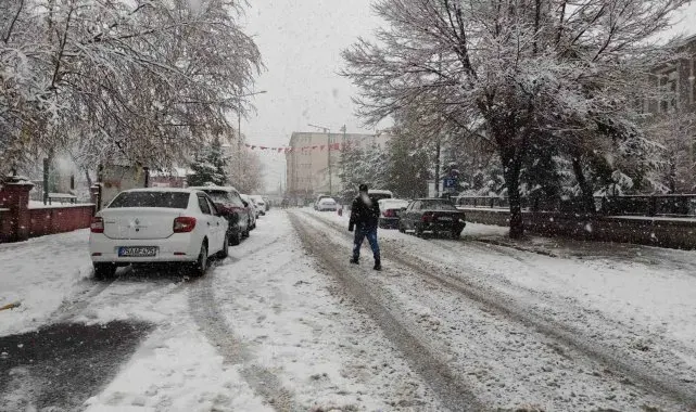 Ardahan'da eğitime kar engeli