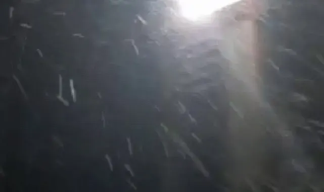 Yıldız Dağı Kayak Merkezi'ne mevsimin ilk karı düştü
