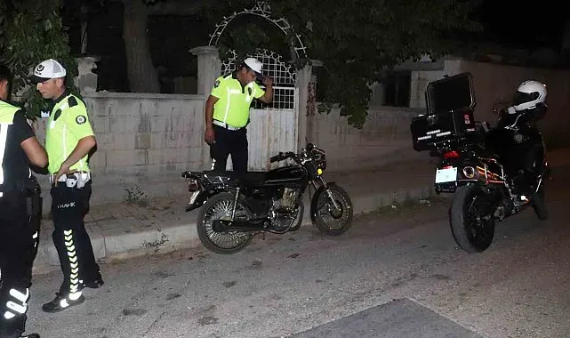 Karaman'da polisin 'dur' ihtarına uymayan motosiklet sürücüsüne 402 bin lira ceza kesildi