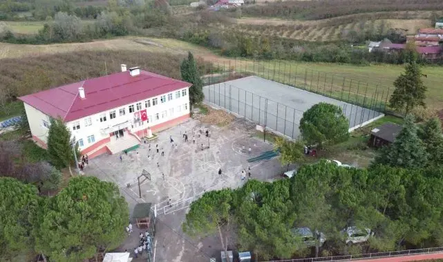 Tekkeköy Belediyesi gençlere yeni spor alanları kazandırıyor