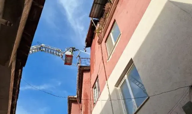 Doğal gaz sobasından çıkan yangın söndürüldü