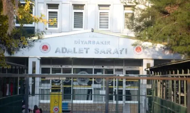 'TOKİ'den kurasız ev' vaadiyle annesi dahil, 33 kişiyi dolandıran sanığa 320 yıl hapis istemi